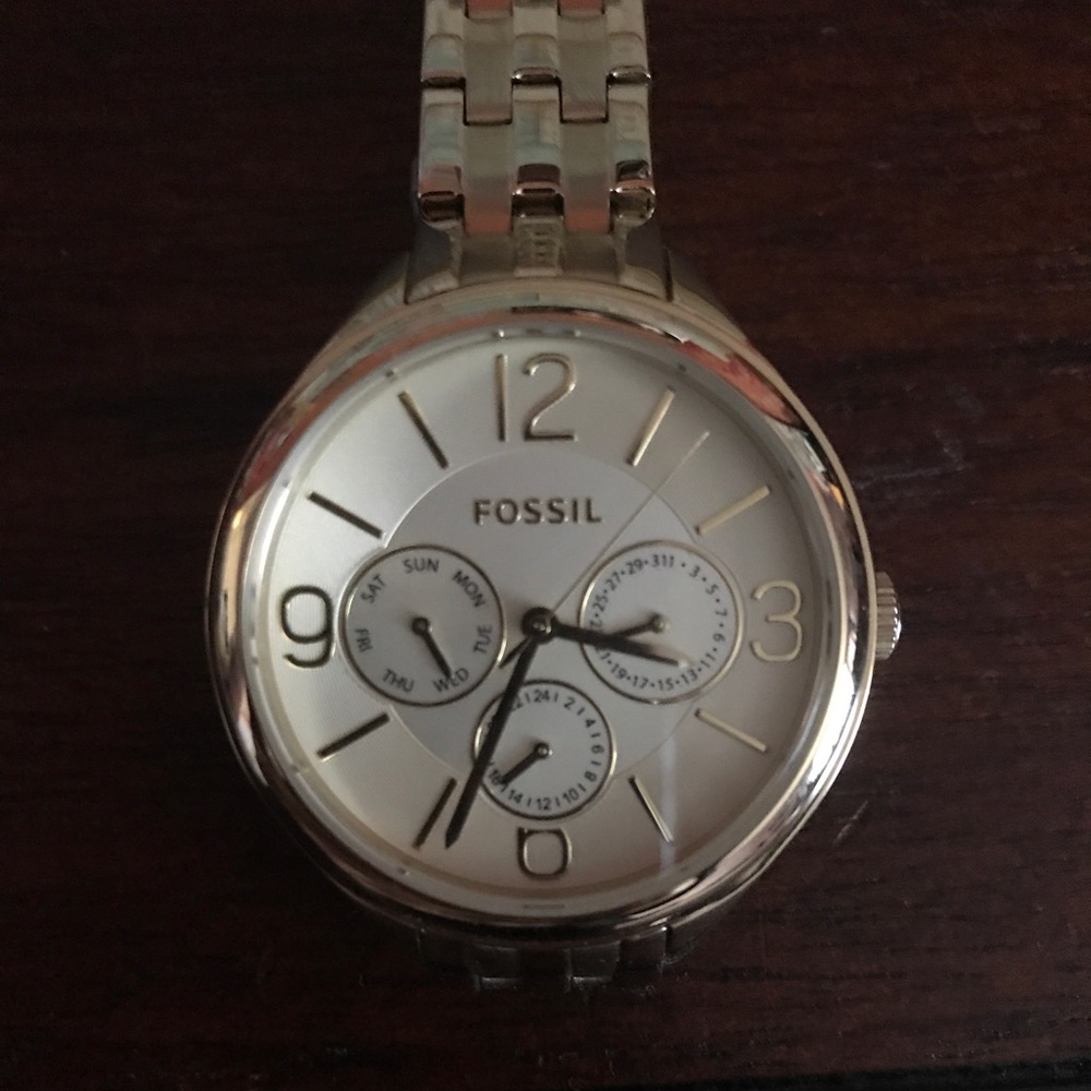 Fossil Watch - Picture 3 of 6